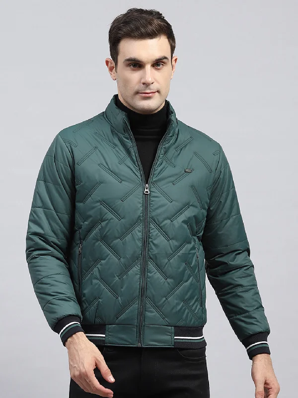 Men's sustainable puffer coat-Men Green Solid Detachable Hood Full Sleeve Jacket