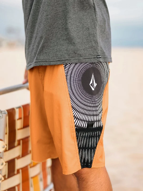 Men's comfortable shorts-Surf Vitals Jack Robinson Mod-Tech Trunks - Sunburst