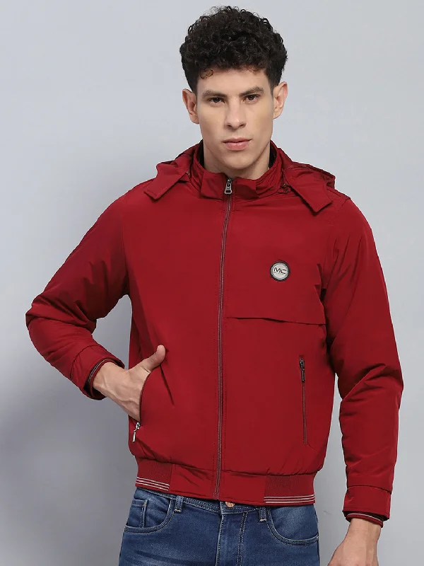 Men's high-stretch fleece jacket-Men Maroon Solid Hooded Full Sleeve Jacket