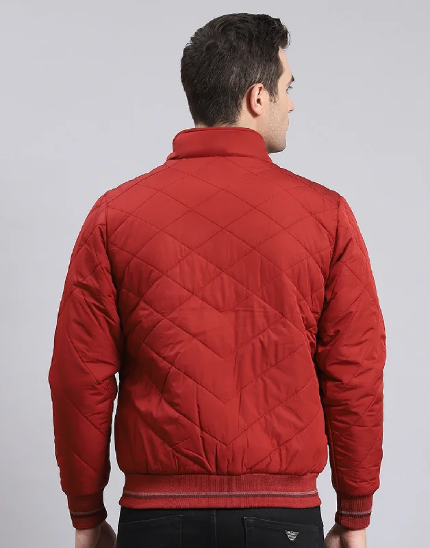 Men's high-performance windbreaker-Men Red Solid Hooded Full Sleeve Jacket